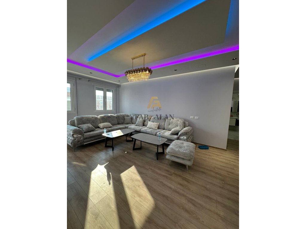 Ne kamez apartament 2+1+2 per qera!