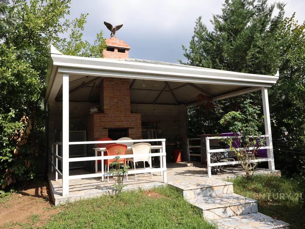 Villa in vendita vicino alla fondazione del ponte ndryshe
