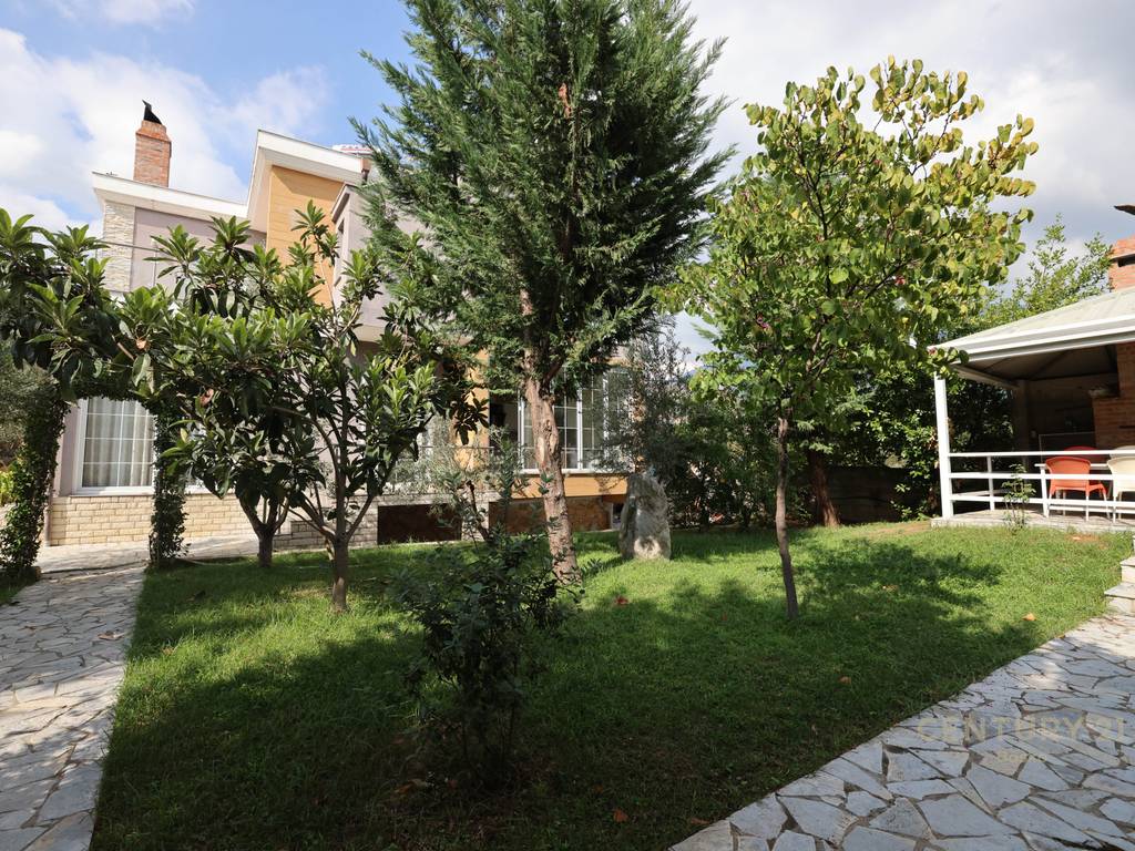 Villa in vendita vicino alla fondazione del ponte ndryshe