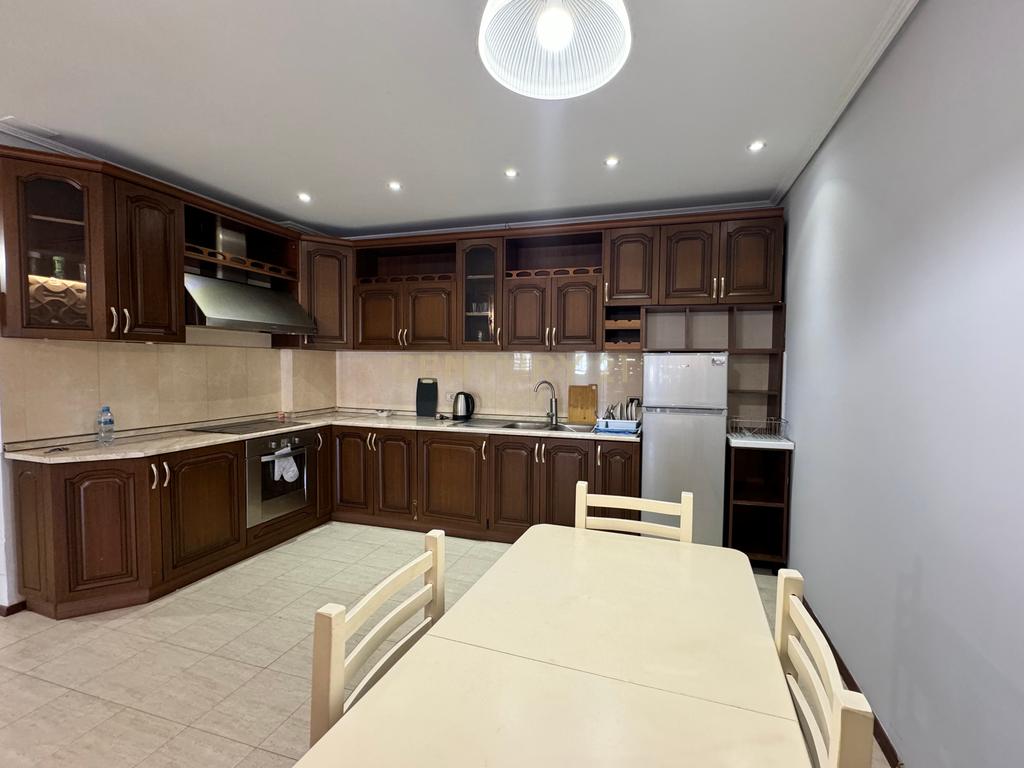 Petro nini shesim apartament 2+1+ambient gatimi i vecuar