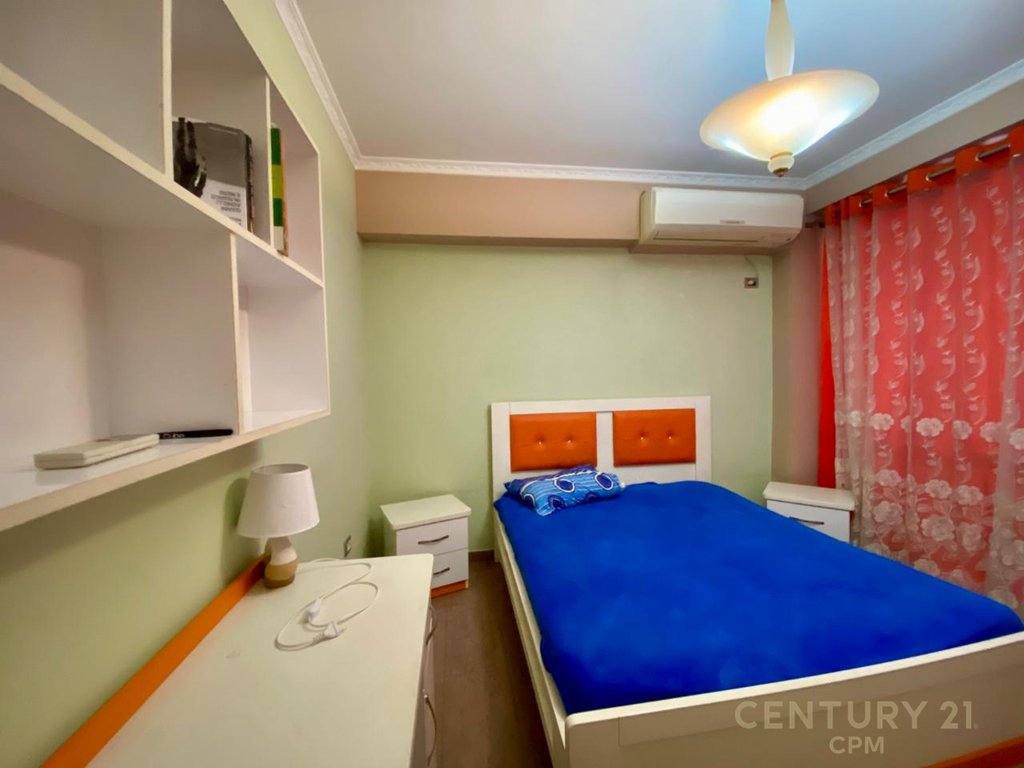 Petro nini shesim apartament 2+1+ambient gatimi i vecuar
