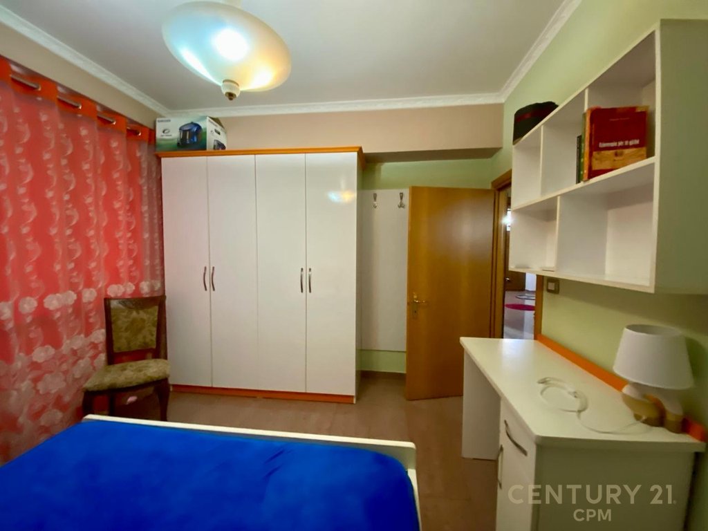 Petro nini shesim apartament 2+1+ambient gatimi i vecuar