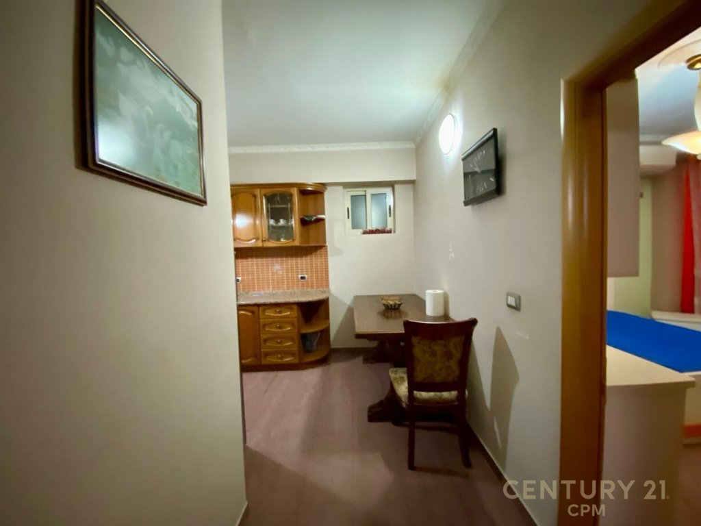 Petro nini shesim apartament 2+1+ambient gatimi i vecuar