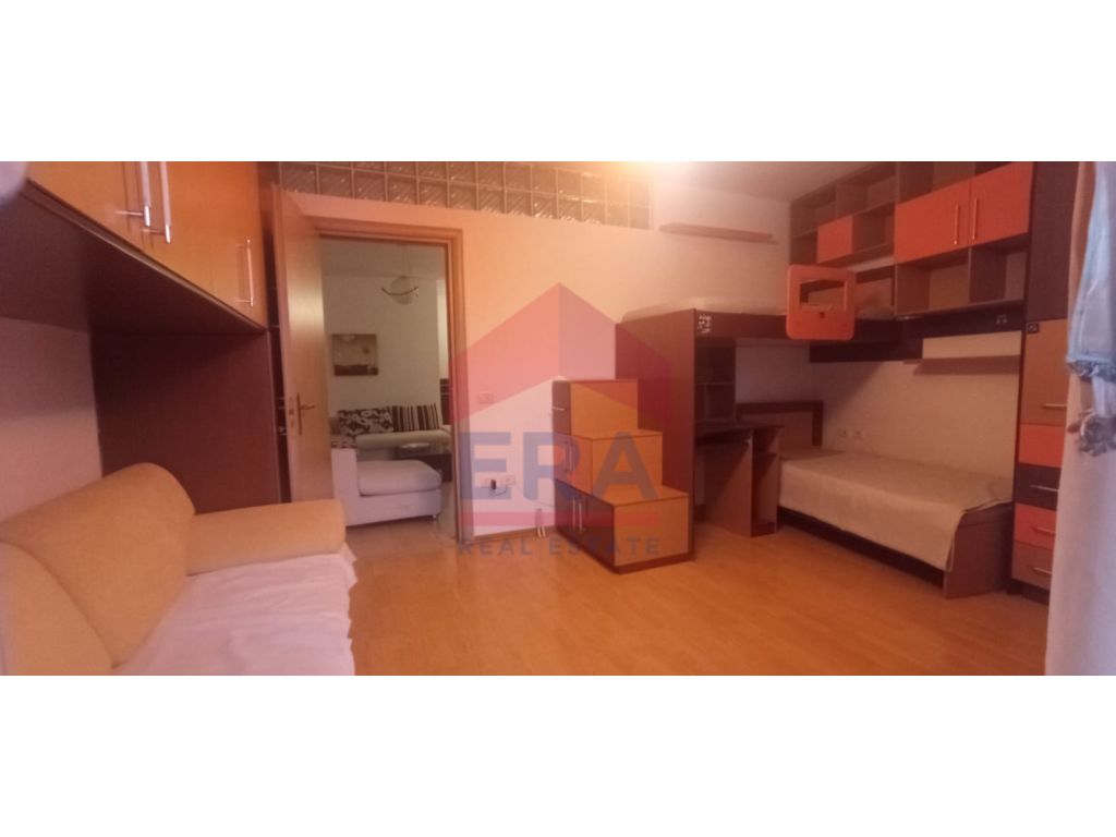 Apartamento 2+1+2 en venta - rruga e dibres, cerca del gjimnazi partizani