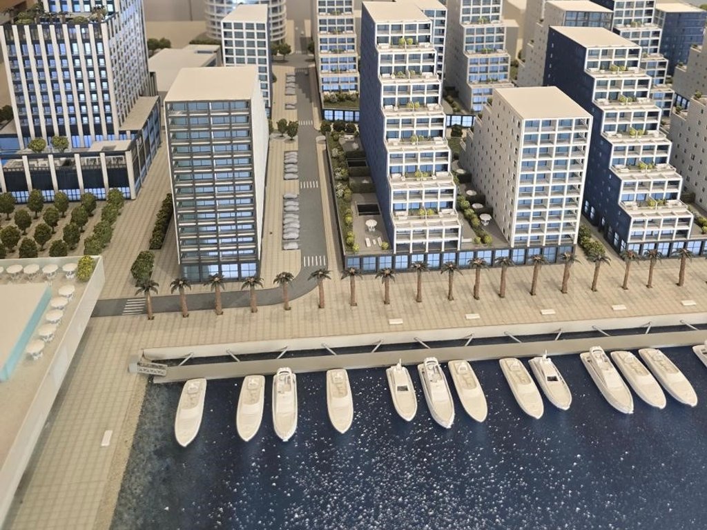Shitet apartament 1+1 dhe parkim, tek "Vlora Marina"!