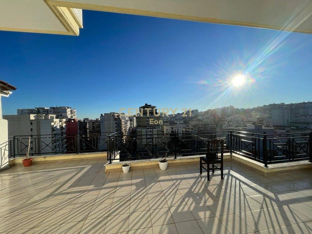 Appartamento 1+1 + veranda in affitto nel quartiere n.6, Durrës!