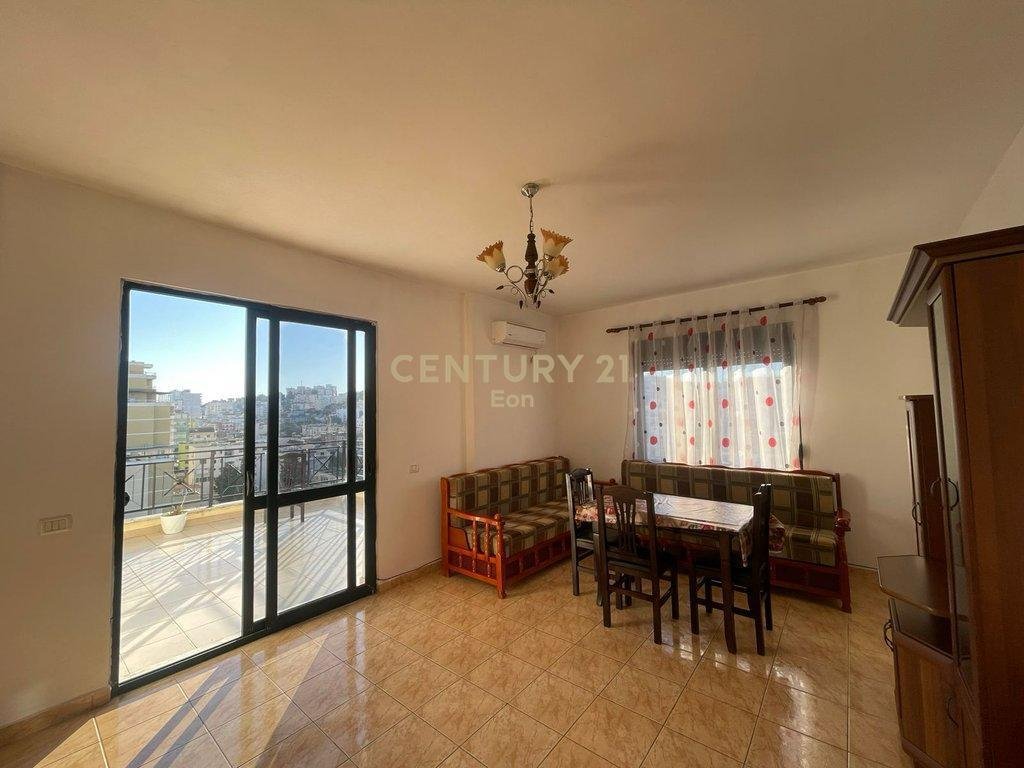 Appartamento 1+1 + veranda in affitto nel quartiere n.6, Durrës!
