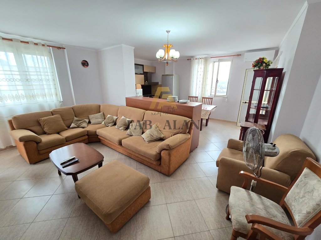 Zugstation in Durrës apartment 2+1 zu verkaufen!