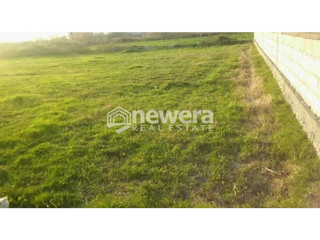 À venda com área de 1320 metros quadrados em lezhe