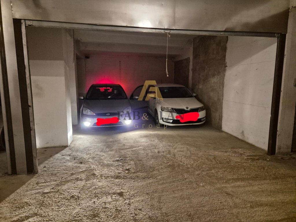 Garage neuf pour 2 voitures à vendre!