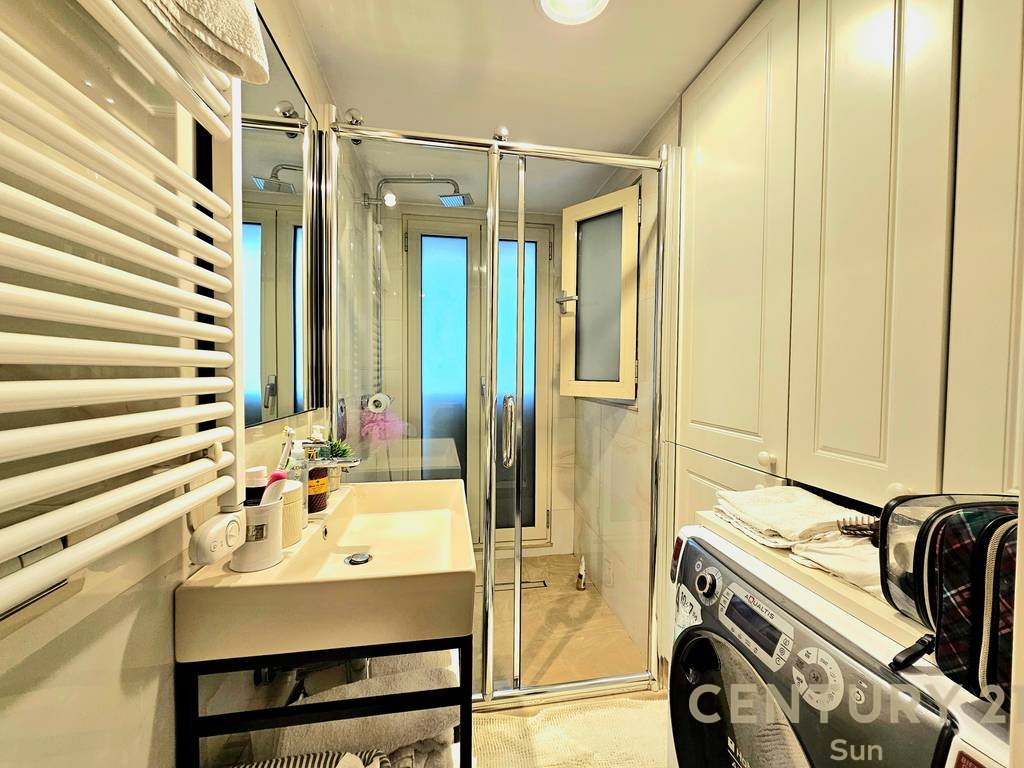 Penthouse zum verkauf in der nähe des Tirana-sees.