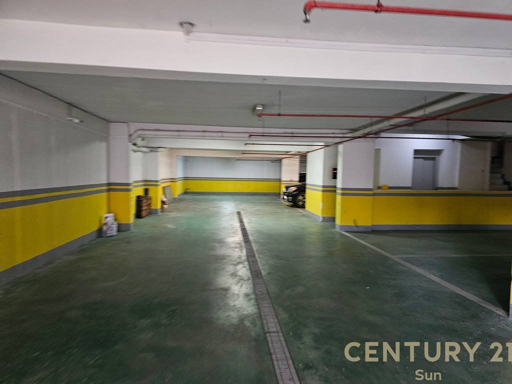 Penthouse zum verkauf in der nähe des Tirana-sees.