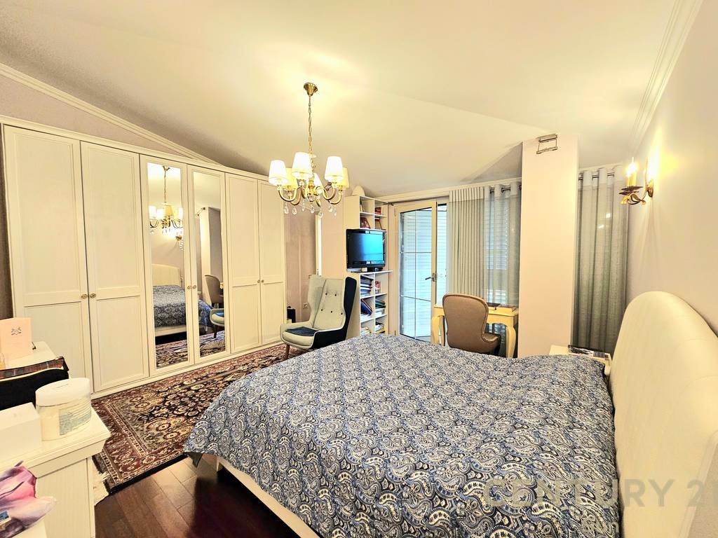 Penthouse zum verkauf in der nähe des Tirana-sees.