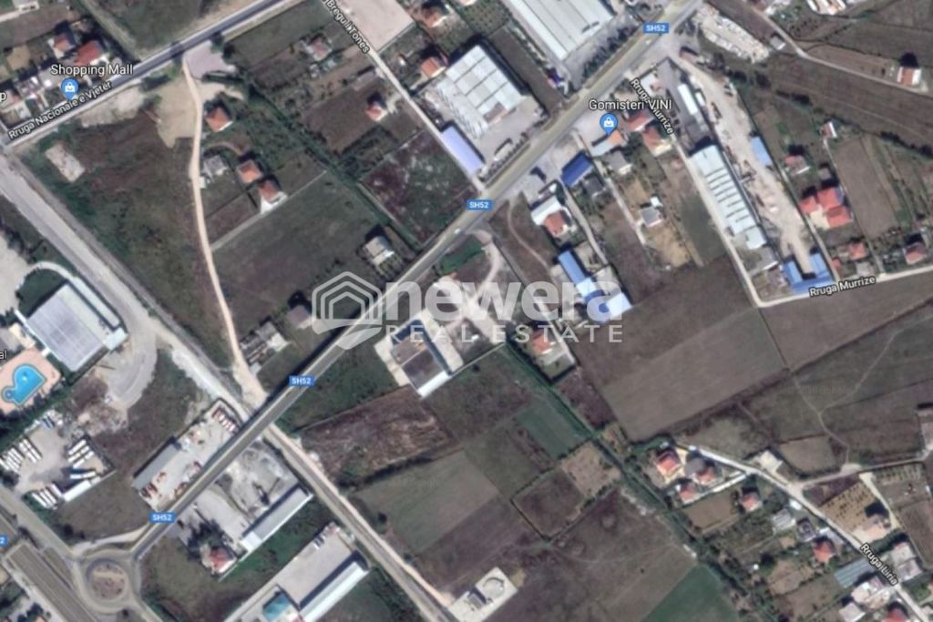 Terreno in vendita con una superficie di 700 metri quadrati a vorë