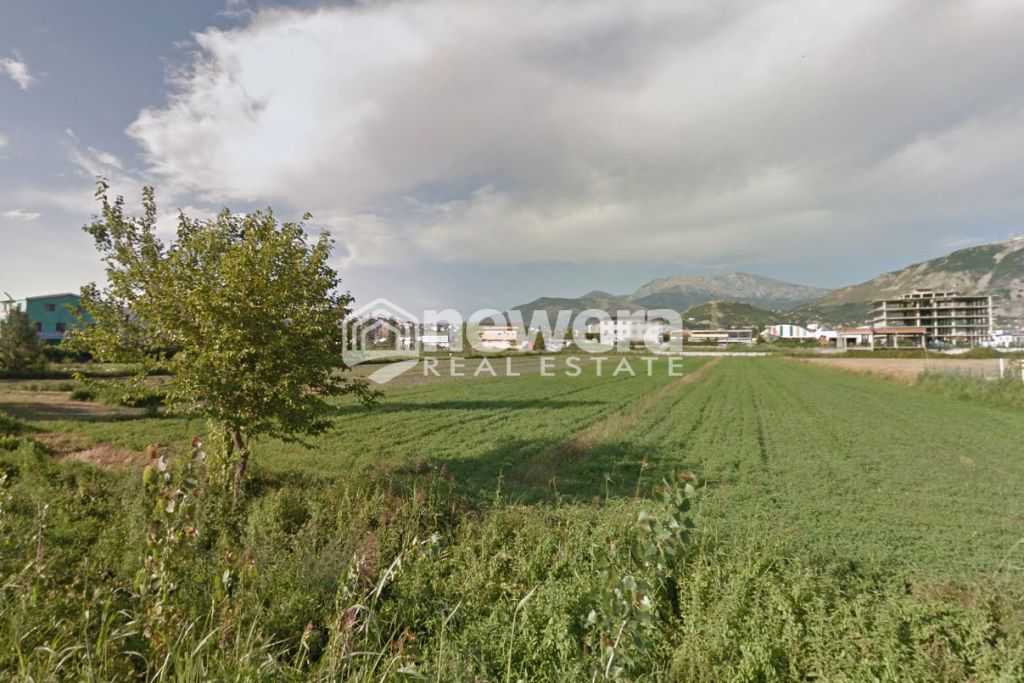 Terreno en venta / alquiler en shëngjin