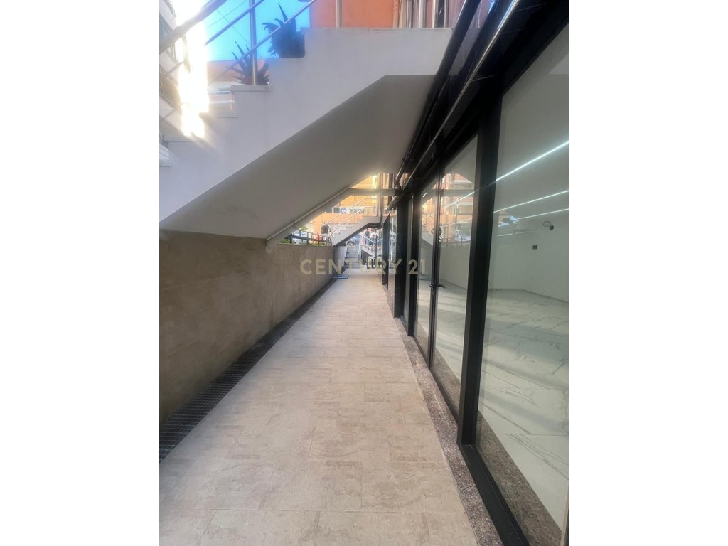Commercial space for sale on hekurudha beach, 20 m from the Durrës sea