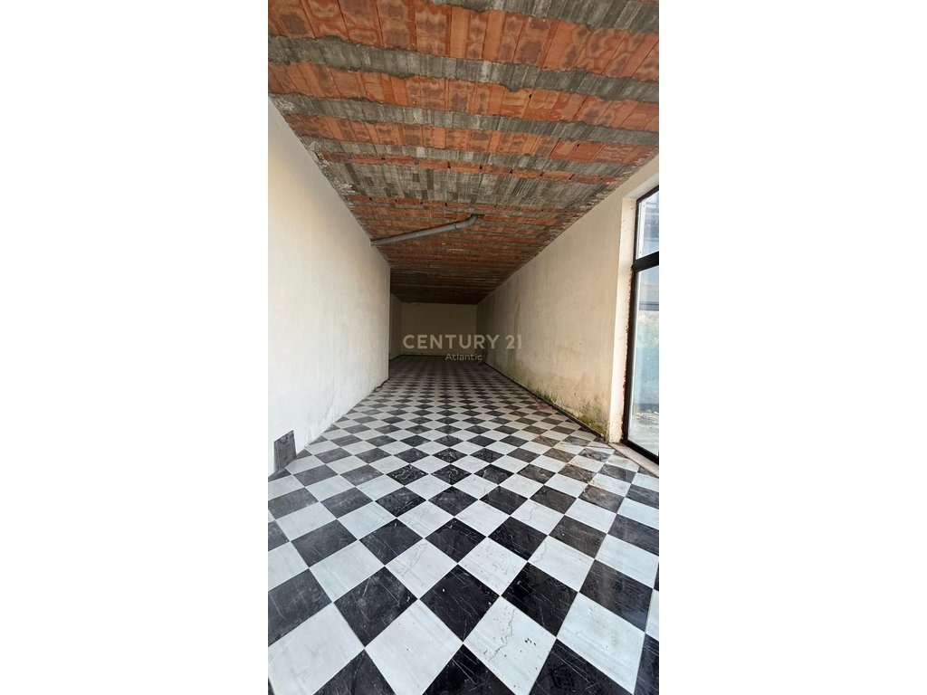 Commercial space for sale on hekurudha beach, 20 m from the Durrës sea