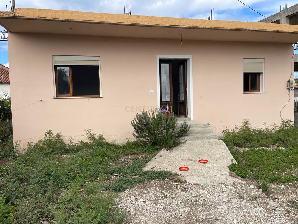 Einfamilienhaus zu verkaufen in fushë të druve, Vlorë!!