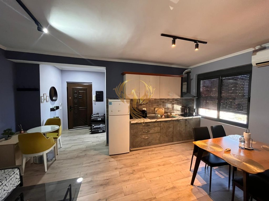 Jepet me qira apartament 2+1 ne laprak