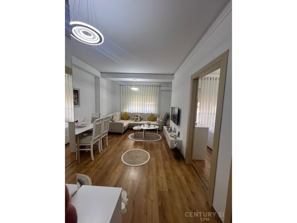 Apartamento à venda 3+1 perto de eleonora, viaduto da komuna e parist