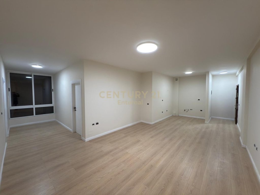 Apartamento à venda 3+1 perto de eleonora, viaduto da komuna e parist