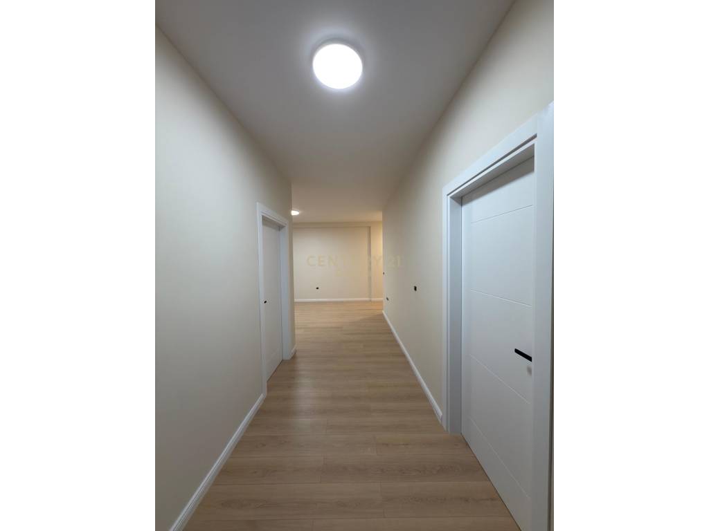 Apartamento à venda 3+1 perto de eleonora, viaduto da komuna e parist