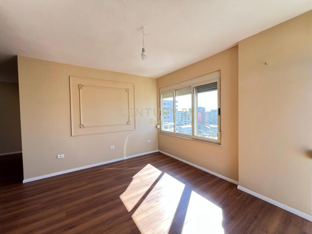 Apartamento en venta 2+1+3, cerca de la dirección de policía, durres!