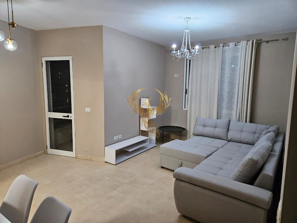 Jepet me qera apartament 3+1+2 ne Astir