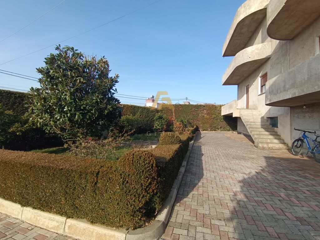 Villen + grundstücke zum verkauf in durres!!