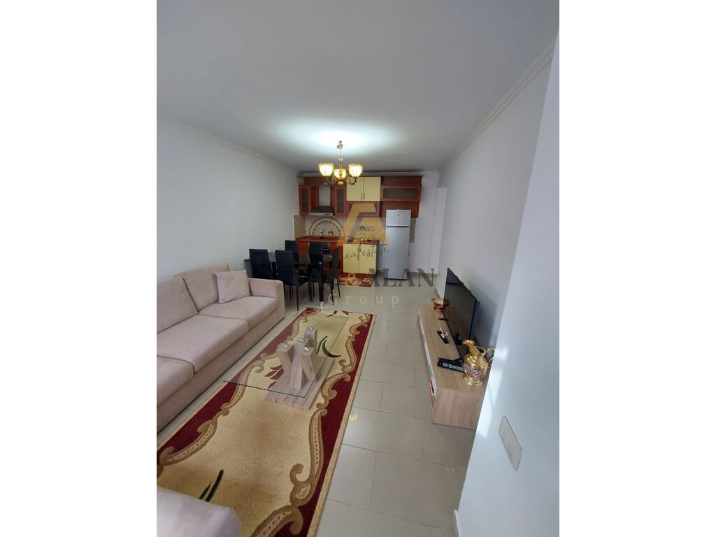 Appartement 2+1 seulement sur rue kavajes à vendre!