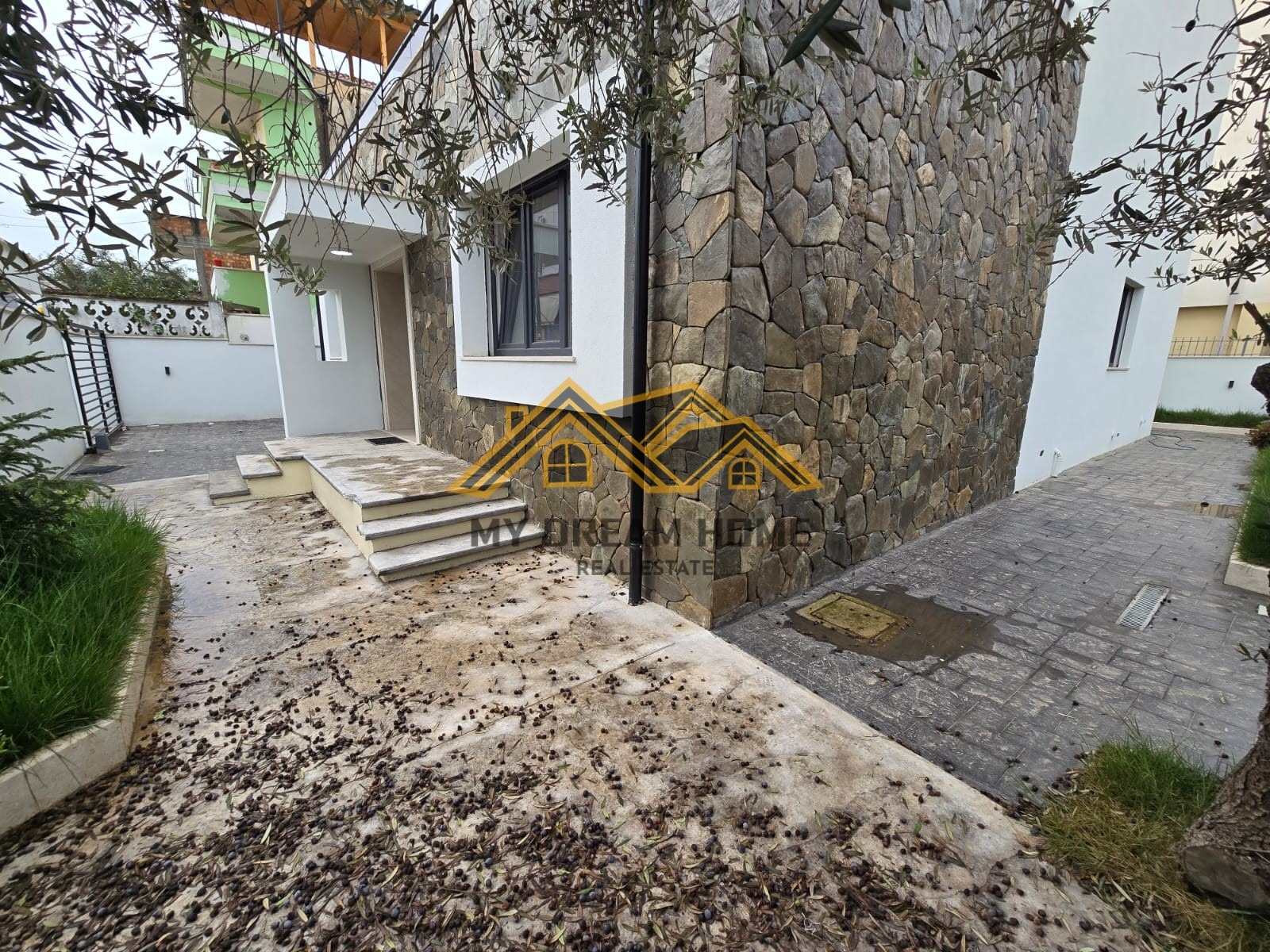 Villa for sale two floors near the apartment block in neighborhood 18, durres! | my dream home real estate - albania