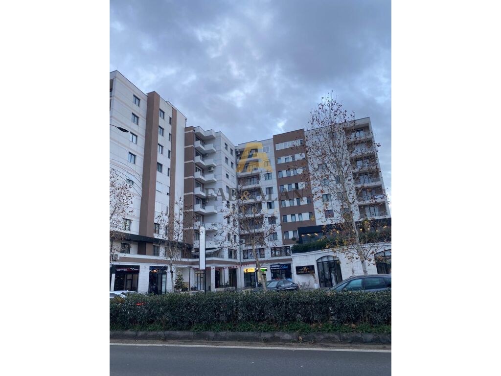 Apartament 2+1 për shitje në kamez tek rreth rrotullimi bathore!