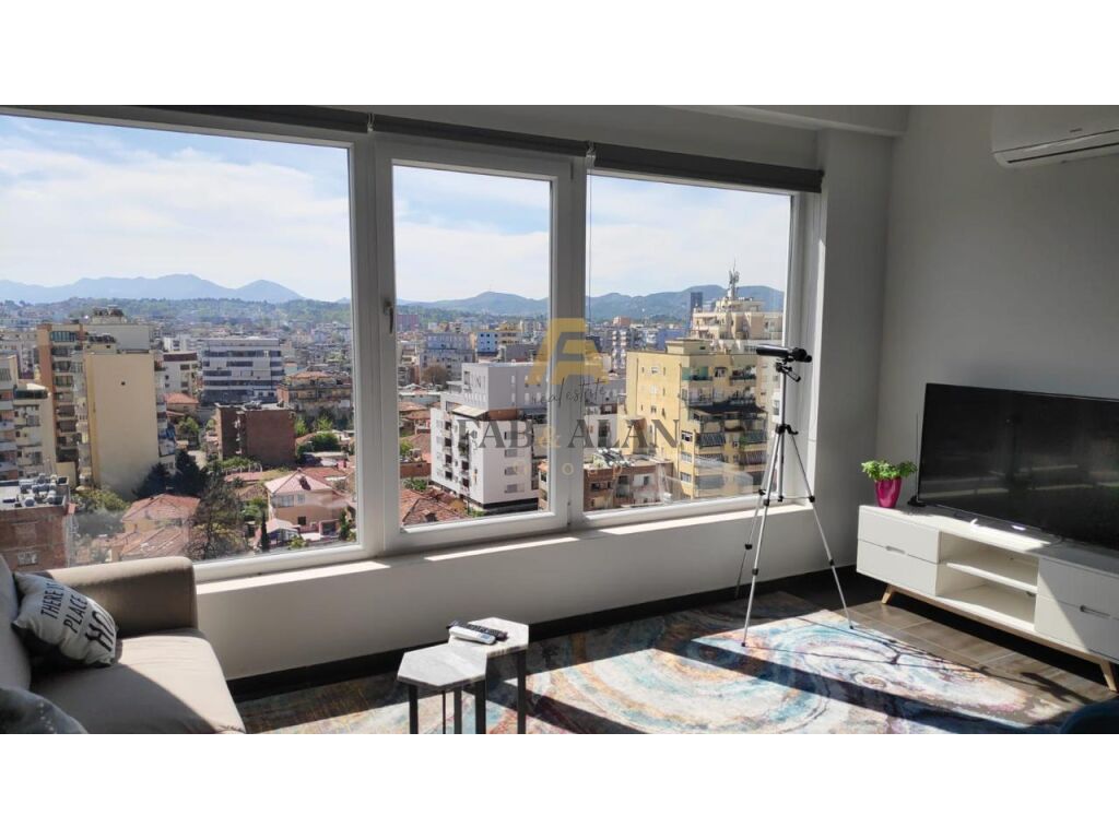 Penthouse à louer à new pazari i ri!