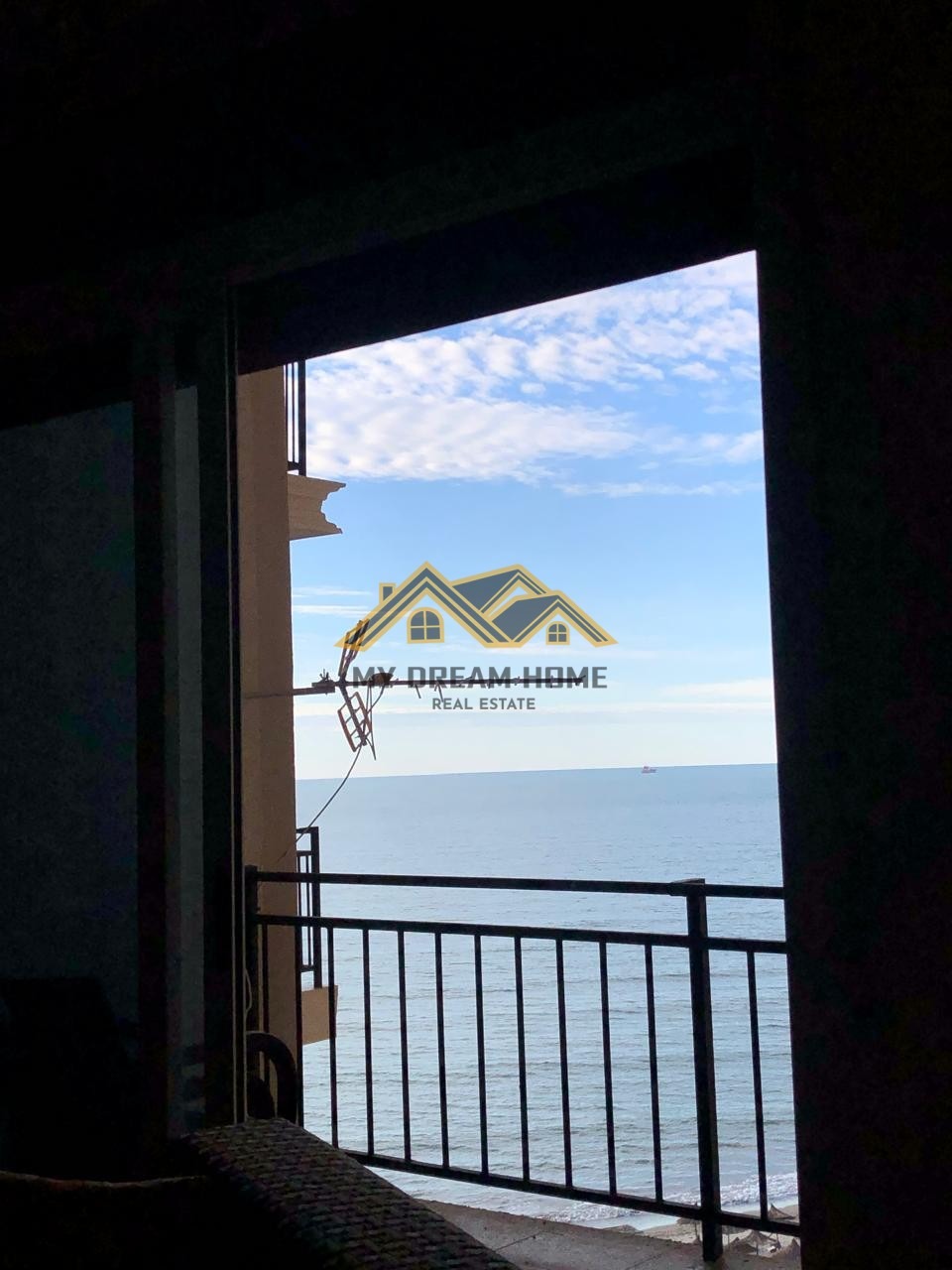 Zu mieten apartment 1+1 shkembi kavajes mit meerblick, erste reihe | my dream home real estate - albanien