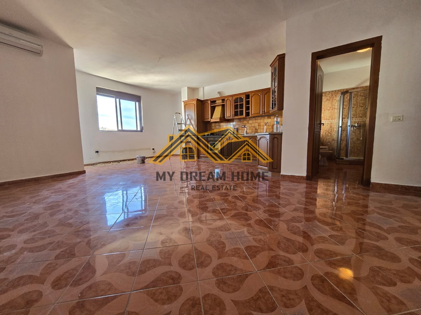 Apartment zu verkaufen 2+1+2 bei stadium durres! | my dream home real estate - albanien