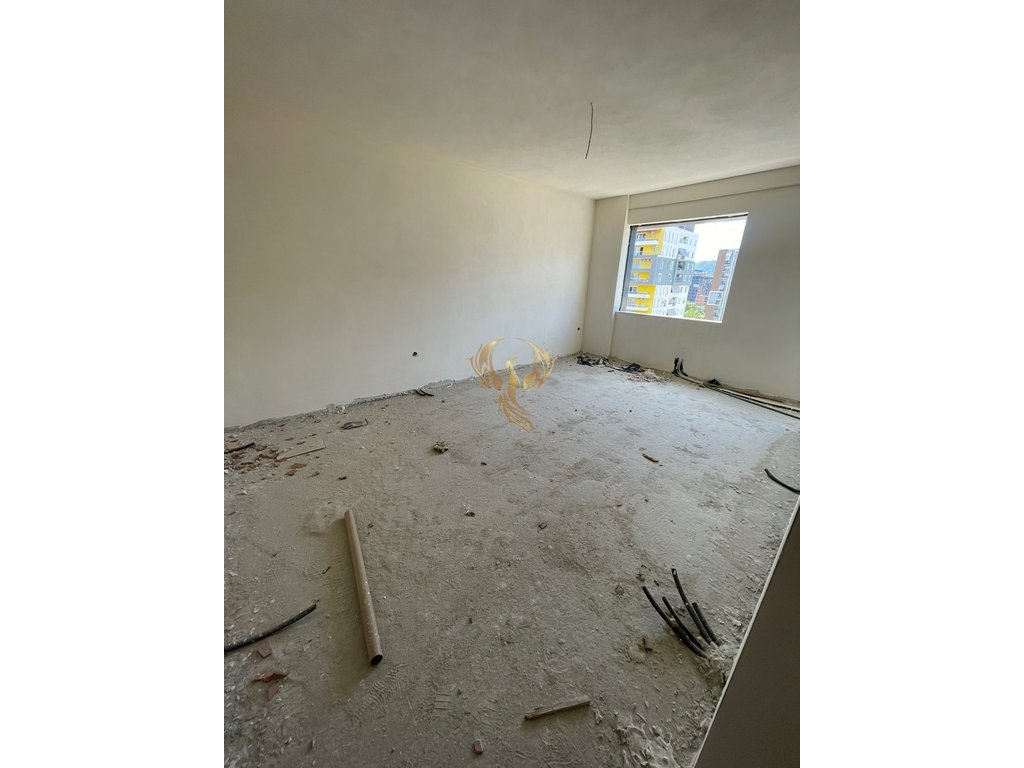 Shitet apartament 1+1 ne laprake