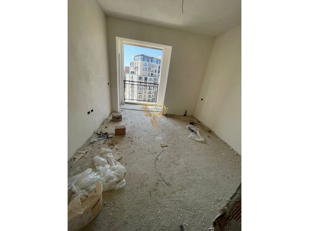 Shitet apartament 1+1 ne laprake