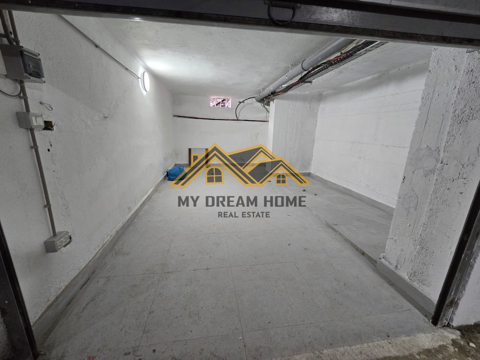 Shitet garazhed tek markata durres! | my dream home real estate - albania