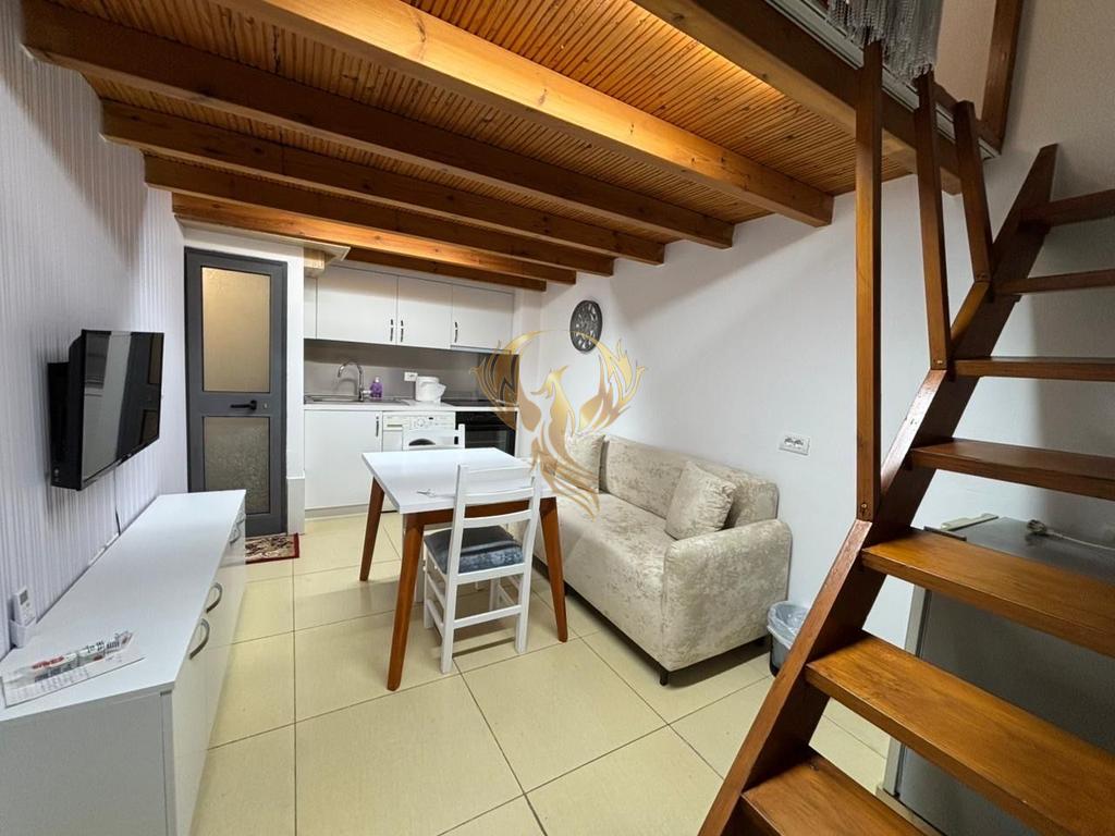 Estúdio duplex à venda em Astir