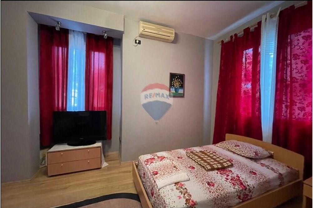 Villa à vendre, 3 étages à qerret (Kavajë) ! (6)