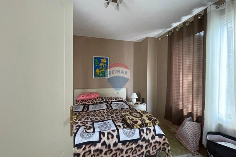 Villa à vendre, 3 étages à qerret (Kavajë) ! (7)