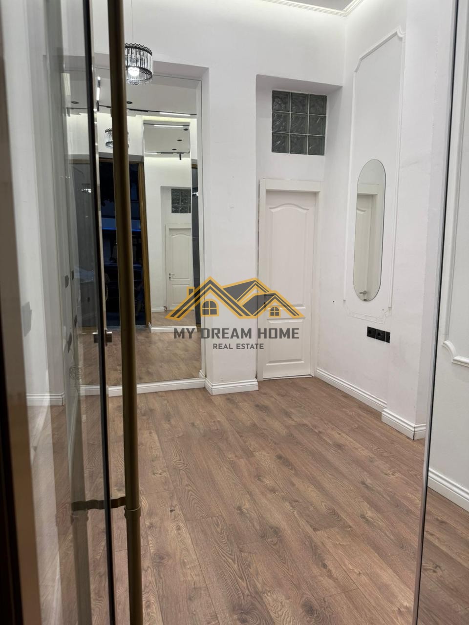 Shop for sale at the museum area buze rruge kryesore durres! | my dream home real estate - albania