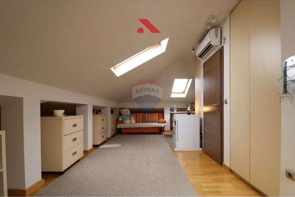 Casa in vendita 280 m² a nic, Çagllavicë Prishtinë!