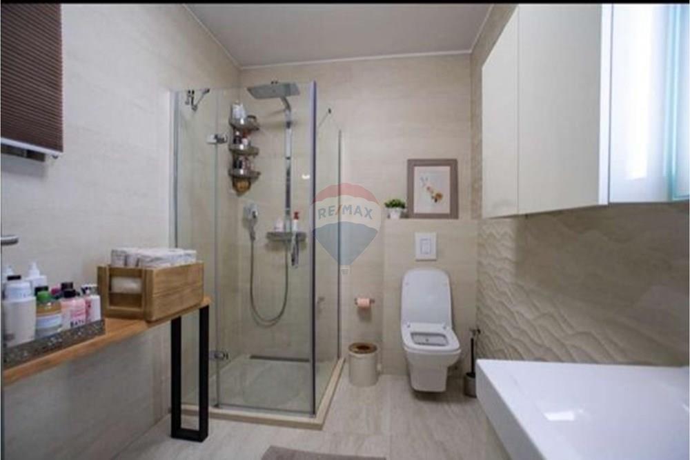 Casa in vendita 280 m² a nic, Çagllavicë Prishtinë!