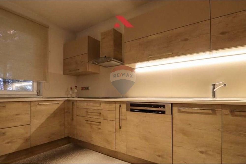 Casa en venta 280 m² en nic, Çagllavicë Prishtinë! (7)