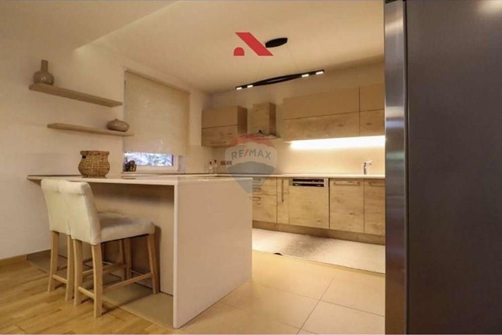 Casa en venta 280 m² en nic, Çagllavicë Prishtinë! (8)