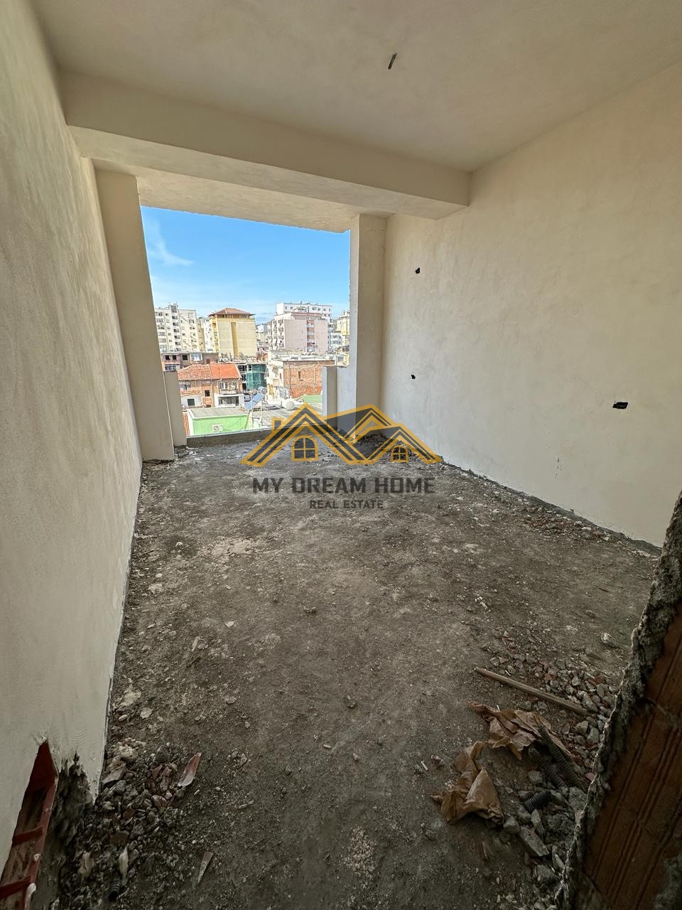 Apartamento à venda 3+1+2+ armazém no centro de durres! | my dream home real estate - albânia
