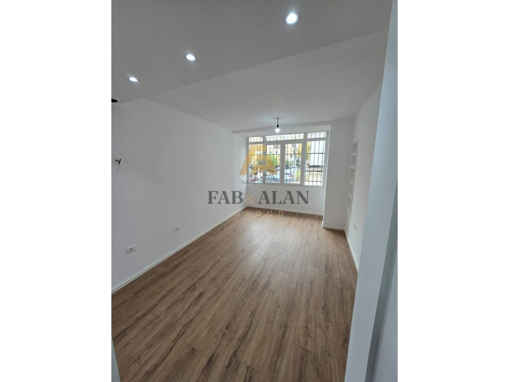 Apartamento 2+1 próximo ao restaurante mbrapa em Durrës à venda!