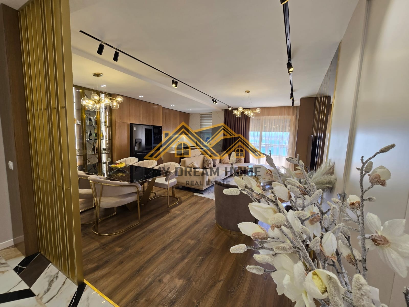 Apartamento de lujo en venta 3+1+2 calle del nuevo puerto | my dream home real estate - albania