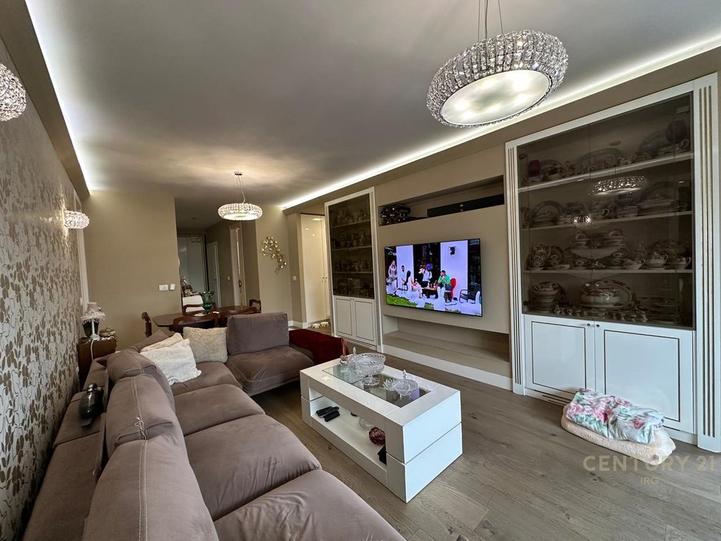 Apartament 3+1 per shitje tek rezidenca "White Tower", Komuna e Parisit!